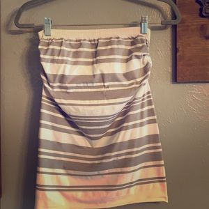 🎉EVERYTHING MUST GO!!!!🎉Strapless top